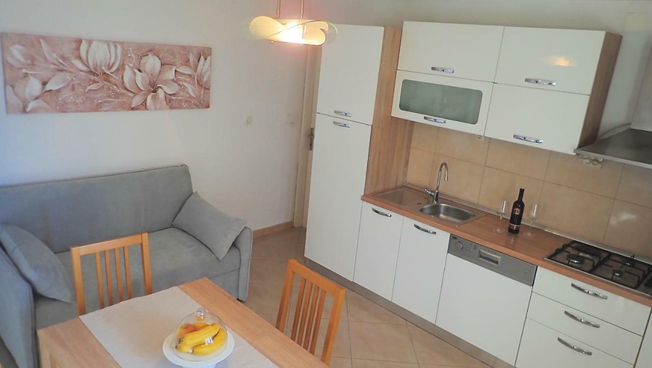 Studio Apartman Mia Stobreč Exteriér fotografie